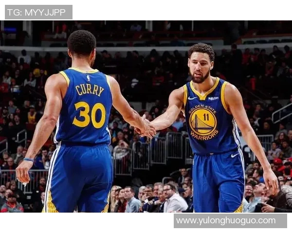 汤普森因伤缺席本赛季比赛，勇士发展受阻：再创辉煌之路遇险