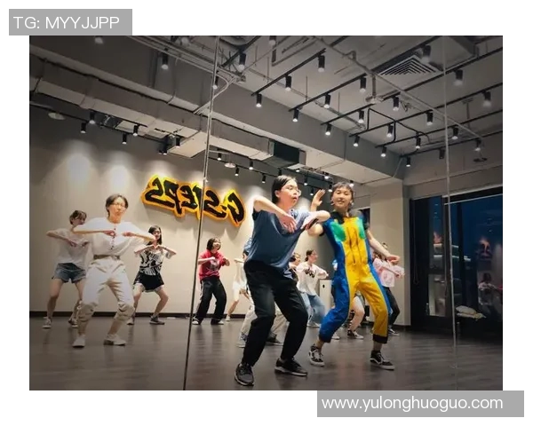 街舞新手必看:从零开始的技术入门与实用技巧全攻略 街舞新手必看:从零开始的技术入门与实用技巧全攻略